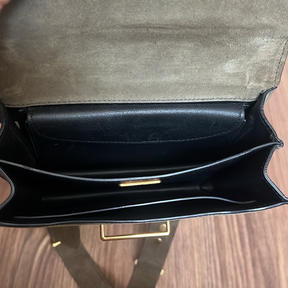 A223 - 💯 % authentic Prada Cahier shoulder bag - Picture 13 of 16